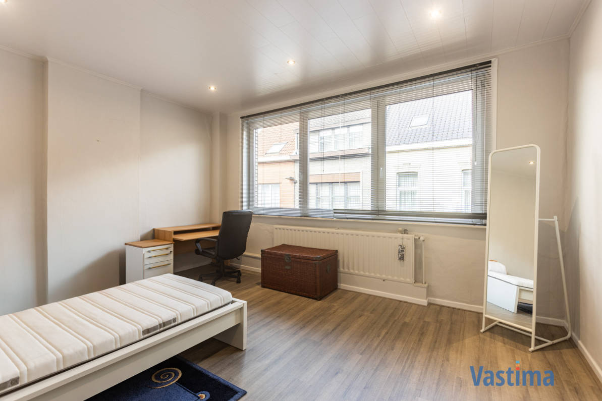 Immo Vastima - Huis Te koop Aalst - Volledig gerenoveerde rijwoning met 3 slaapkamers nabij centrum Aalst