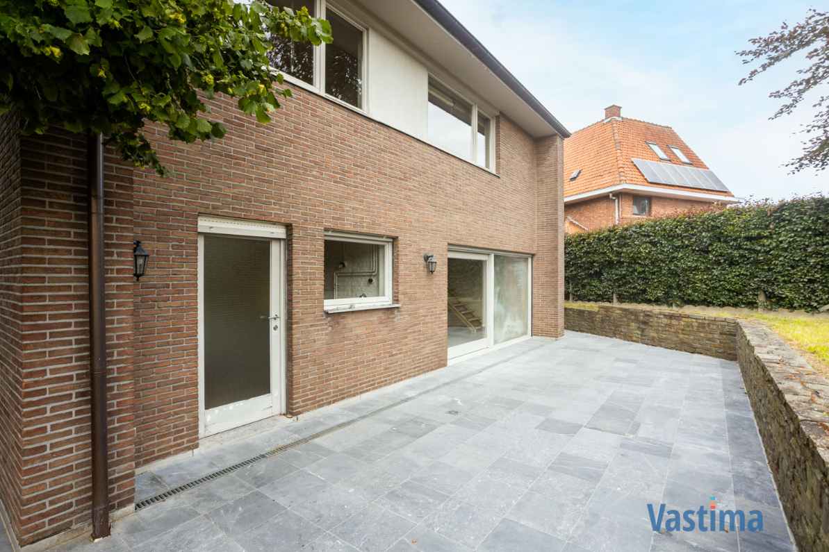 Immo Vastima - Huis Te koop Aalst - Lichtrijke villa met royale tuin vlak bij natuur & stadsleven