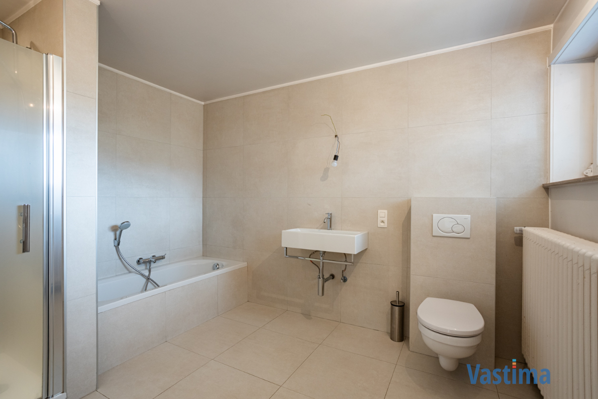 Immo Vastima - Huis Te koop Aalst - Lichtrijke villa met royale tuin vlak bij natuur & stadsleven