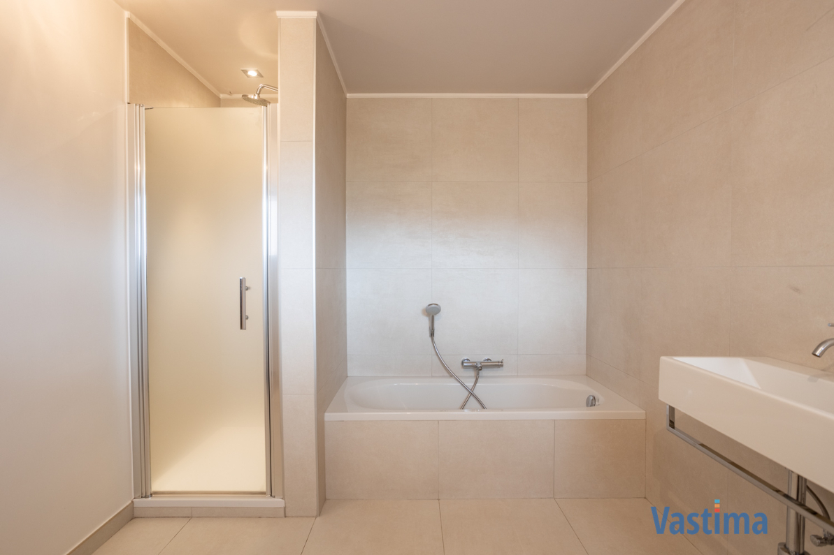 Immo Vastima - Huis Te koop Aalst - Lichtrijke villa met royale tuin vlak bij natuur & stadsleven