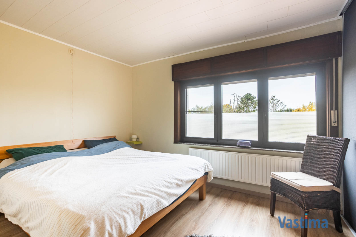 Immo Vastima - Huis Te koop Affligem - Instapklare woning met 3 slaapkamers, dubbele garage en grote tuin