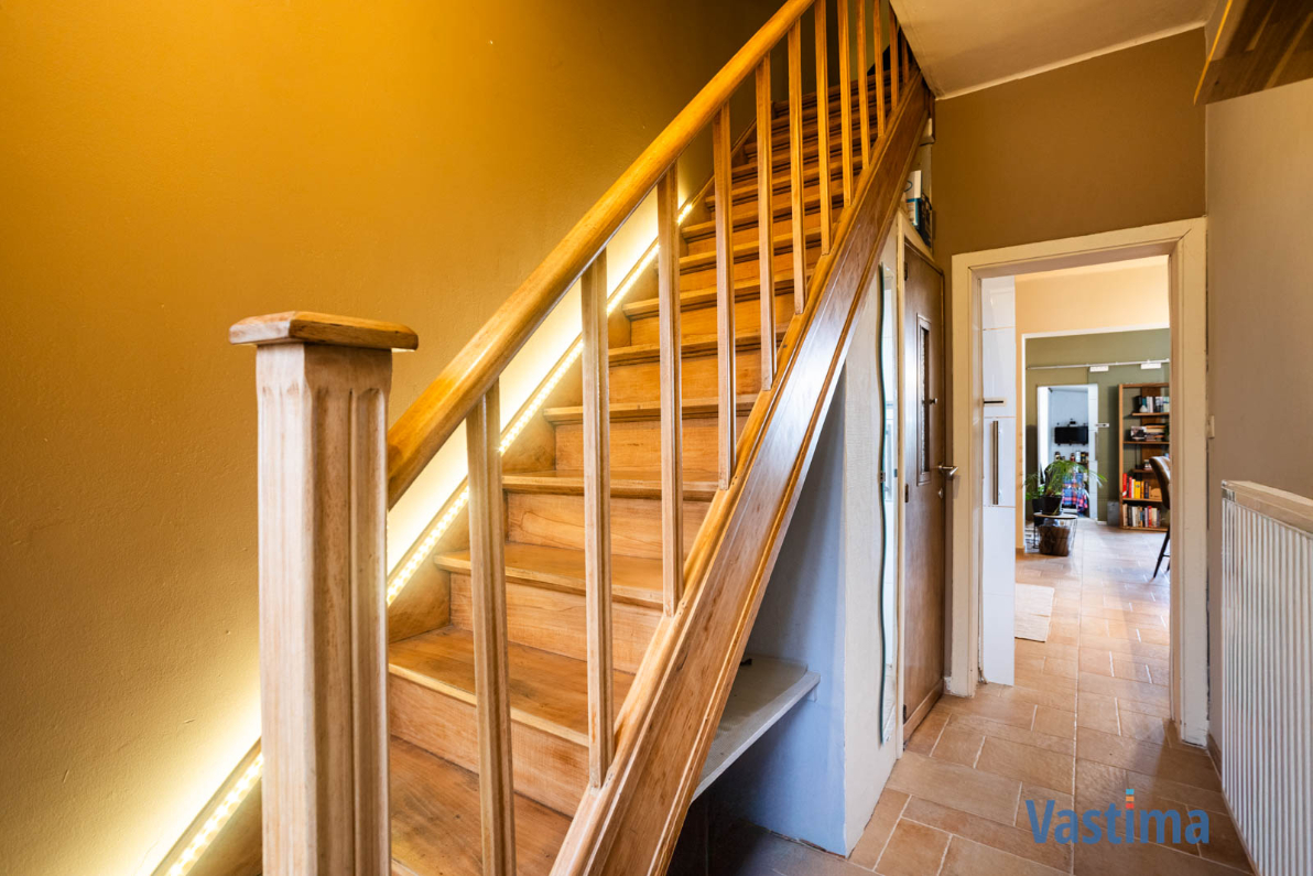 Immo Vastima - Huis Te koop Affligem - Instapklare woning met 3 slaapkamers, dubbele garage en grote tuin