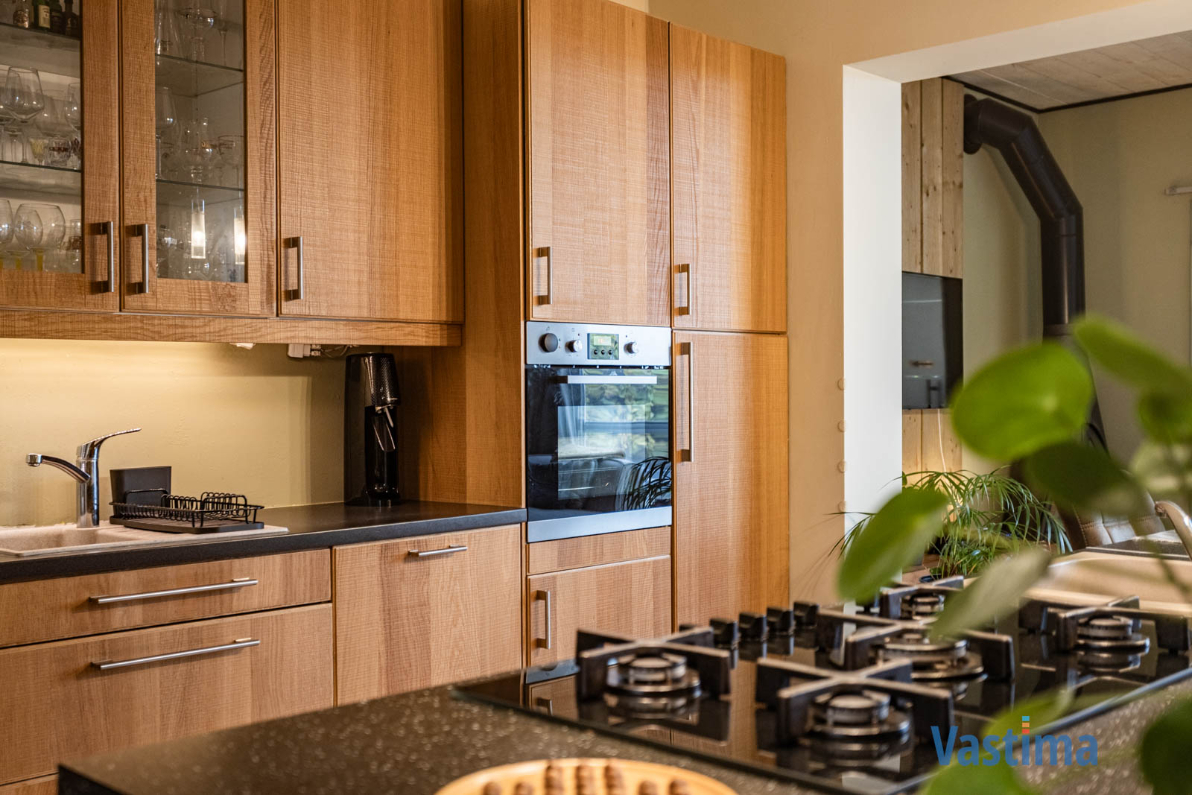 Immo Vastima - Huis Te koop Affligem - Instapklare woning met 3 slaapkamers, dubbele garage en grote tuin