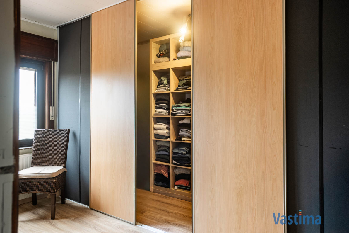 Immo Vastima - Huis Te koop Affligem - Instapklare woning met 3 slaapkamers, dubbele garage en grote tuin