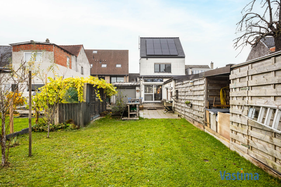 Immo Vastima - Huis Te koop Affligem - Instapklare woning met 3 slaapkamers, dubbele garage en grote tuin