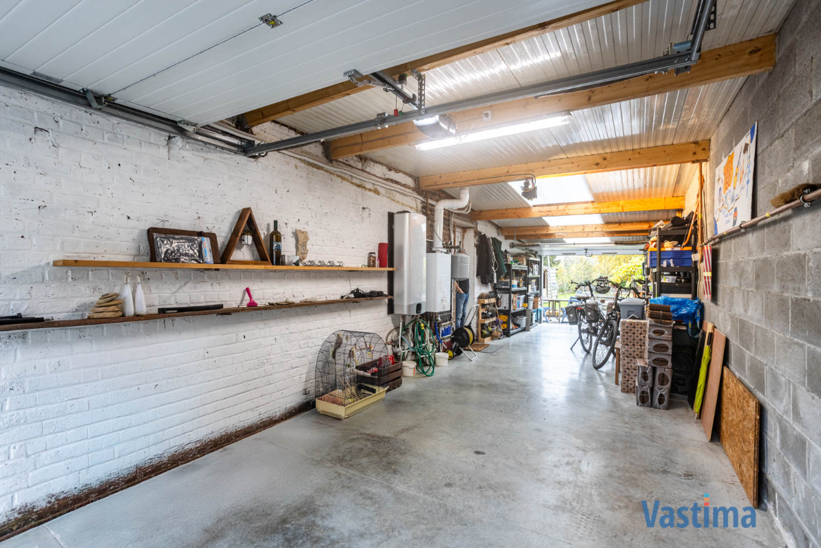 Immo Vastima - Huis Te koop Affligem - Instapklare woning met 3 slaapkamers, dubbele garage en grote tuin