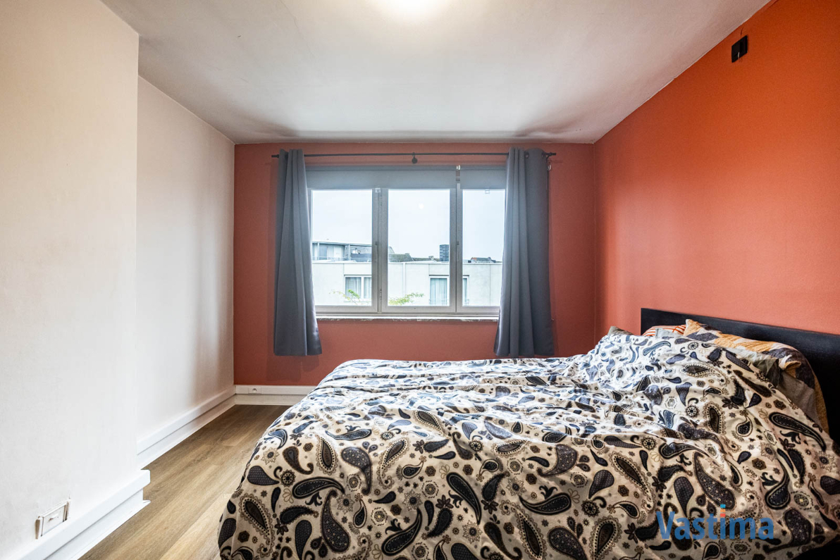 Immo Vastima - Huis Te koop Erembodegem - Gerenoveerde gezinswoning met tuin in Erembodegem