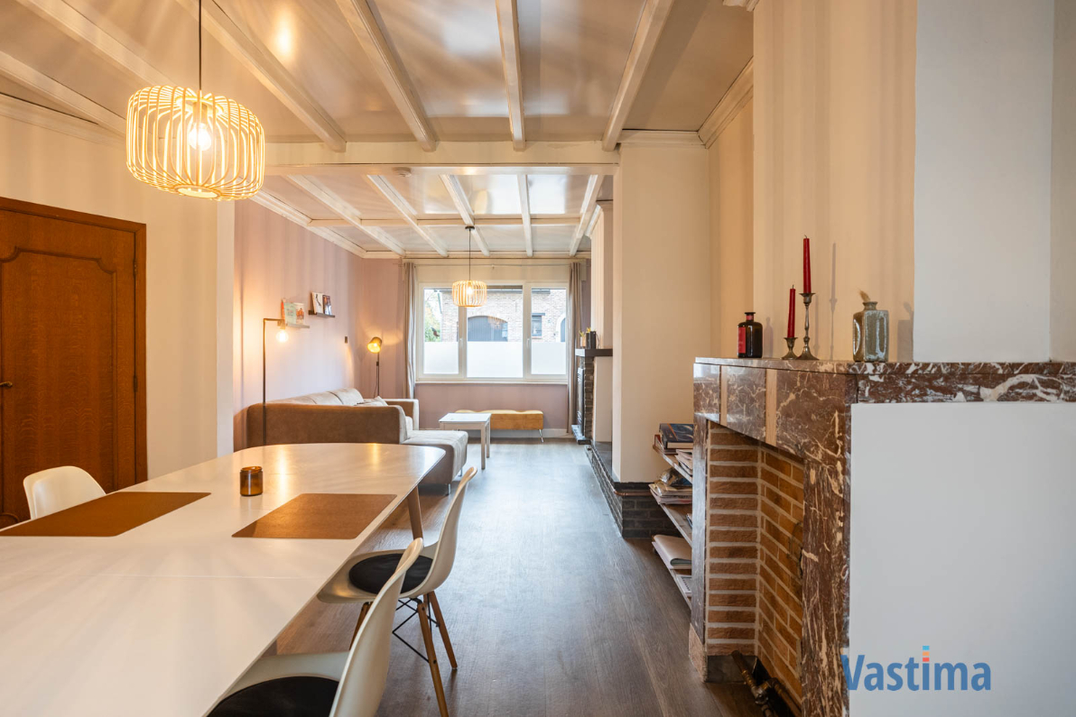 Immo Vastima - Huis Te koop Erembodegem - Gerenoveerde gezinswoning met tuin in Erembodegem