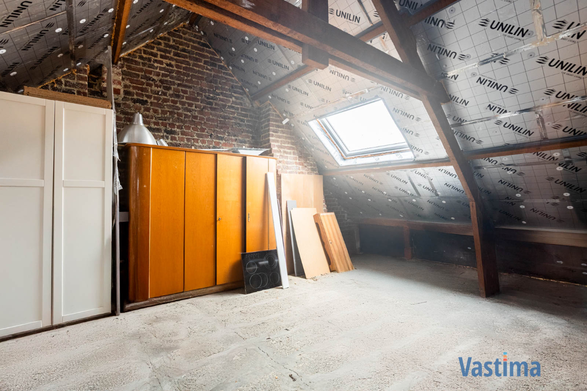 Immo Vastima - Huis Te koop Erembodegem - Gerenoveerde gezinswoning met tuin in Erembodegem