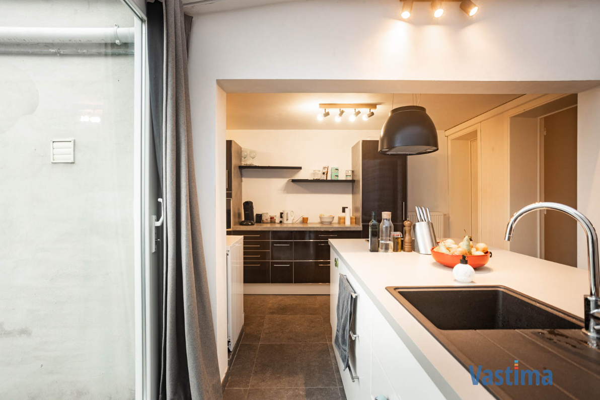 Immo Vastima - Huis Te koop Erembodegem - Gerenoveerde gezinswoning met tuin in Erembodegem