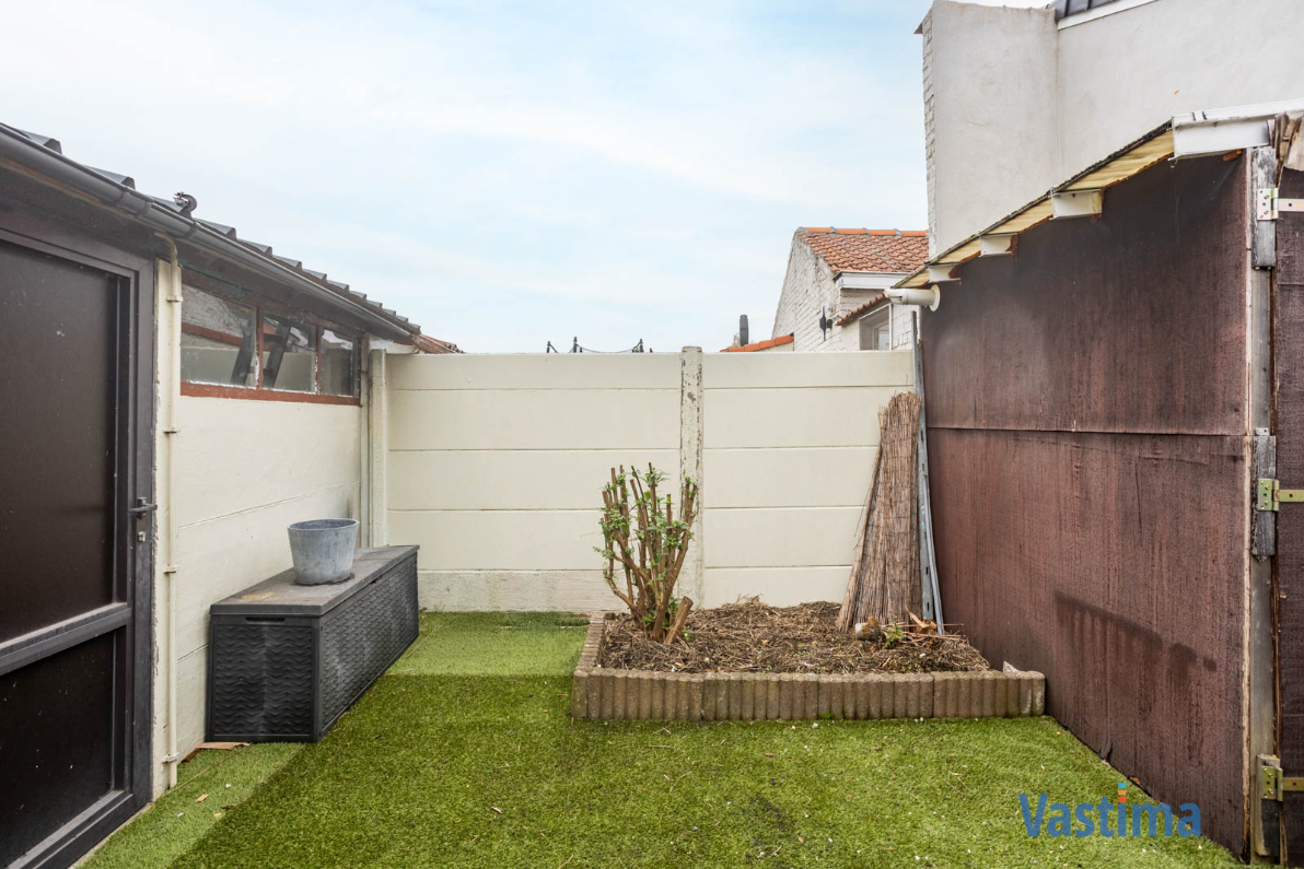 Immo Vastima - Huis Te koop Erembodegem - Gerenoveerde gezinswoning met tuin in Erembodegem