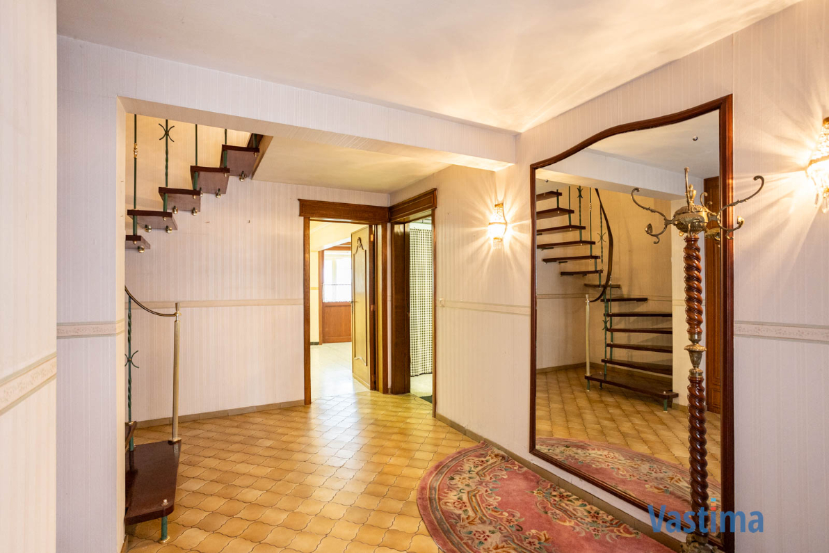 Immo Vastima - Huis Te koop Denderleeuw - Ruime gezinswoning met potentieel nabij centrum Denderleeuw