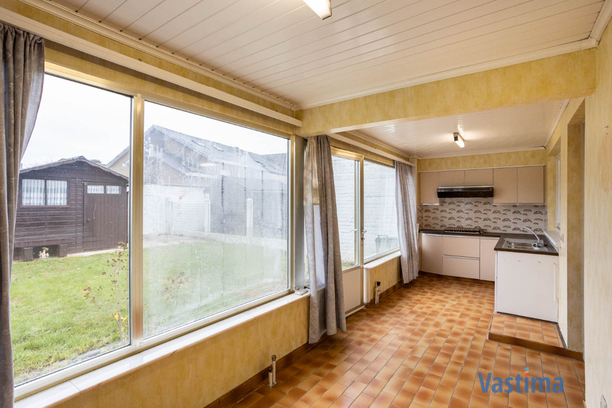 Immo Vastima - Huis Te koop Denderleeuw - Ruime gezinswoning met potentieel nabij centrum Denderleeuw