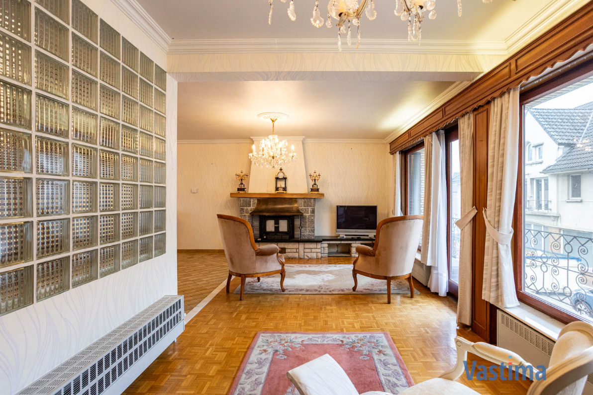 Immo Vastima - Huis Te koop Denderleeuw - Ruime gezinswoning met potentieel nabij centrum Denderleeuw