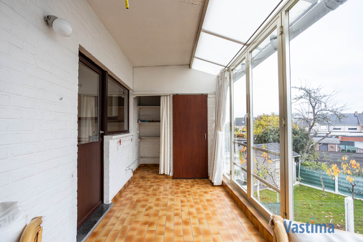 Immo Vastima - Huis Te koop Denderleeuw - Ruime gezinswoning met potentieel nabij centrum Denderleeuw