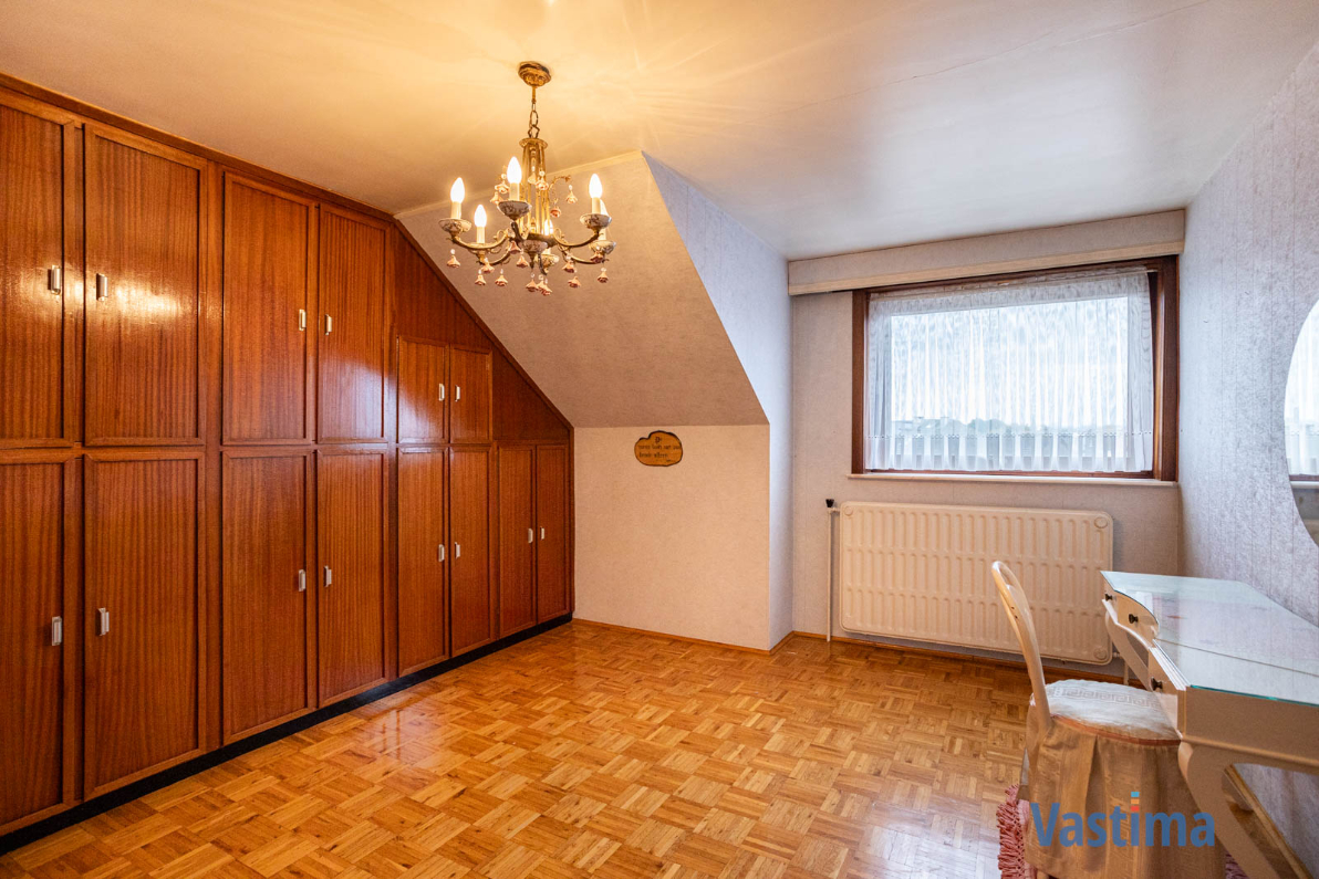 Immo Vastima - Huis Te koop Denderleeuw - Ruime gezinswoning met potentieel nabij centrum Denderleeuw