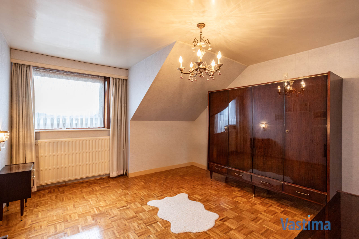 Immo Vastima - Huis Te koop Denderleeuw - Ruime gezinswoning met potentieel nabij centrum Denderleeuw