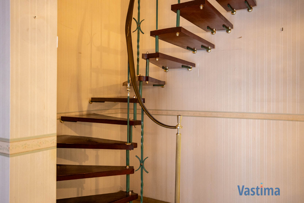 Immo Vastima - Huis Te koop Denderleeuw - Ruime gezinswoning met potentieel nabij centrum Denderleeuw