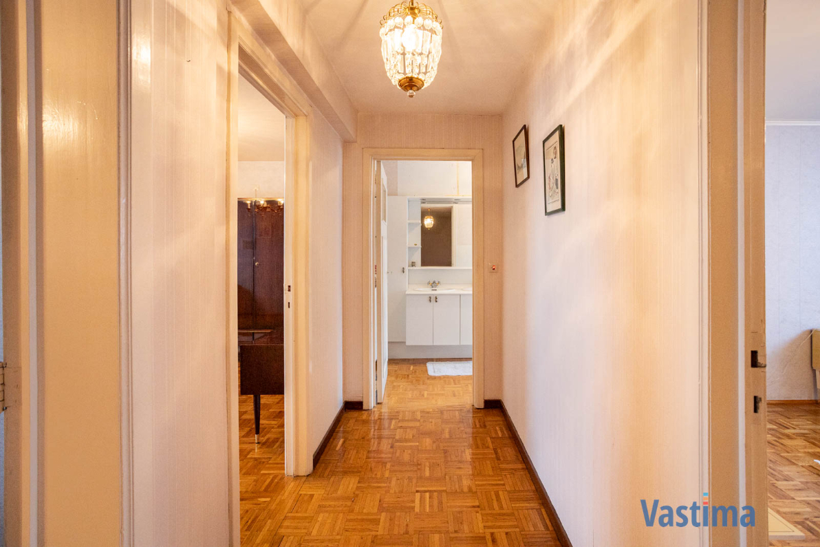 Immo Vastima - Huis Te koop Denderleeuw - Ruime gezinswoning met potentieel nabij centrum Denderleeuw