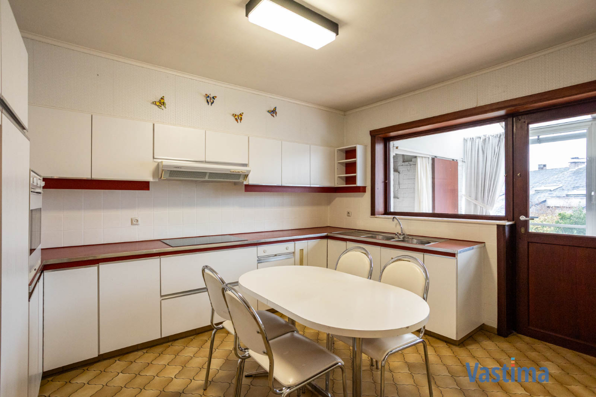 Immo Vastima - Huis Te koop Denderleeuw - Ruime gezinswoning met potentieel nabij centrum Denderleeuw