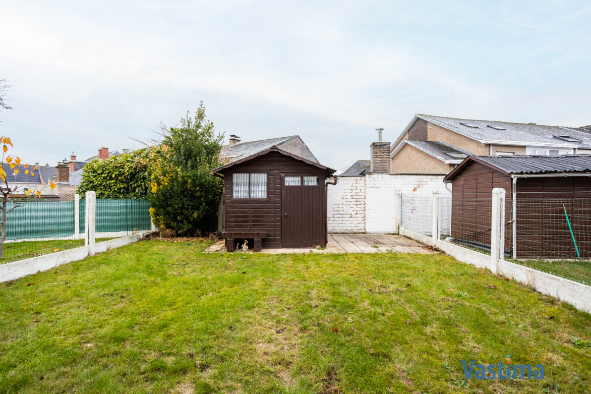 Immo Vastima - Huis Te koop Denderleeuw - Ruime gezinswoning met potentieel nabij centrum Denderleeuw