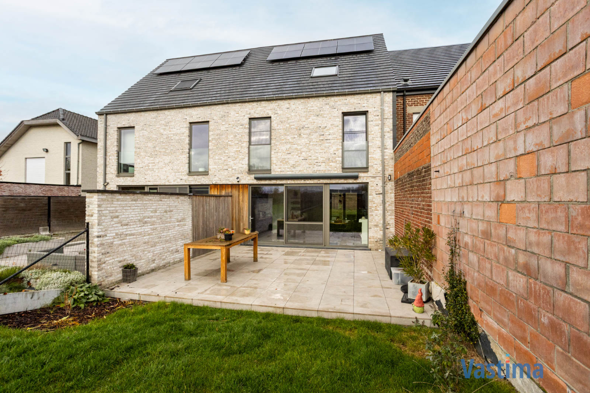 Immo Vastima - Huis Te koop Essene - Recente gezinswoning met ruimte, comfort én een uitstekende ligging