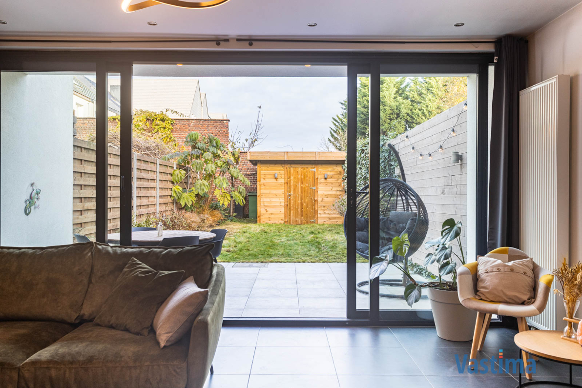 Immo Vastima - Huis Te koop Aalst - Instapklare, lichtrijke én gerenoveerde gezinswoning