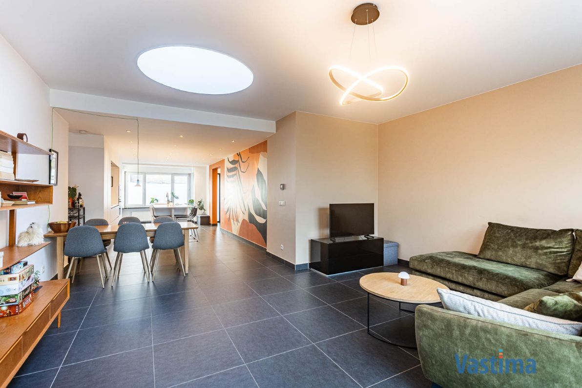 Immo Vastima - Huis Te koop Aalst - Instapklare, lichtrijke én gerenoveerde gezinswoning