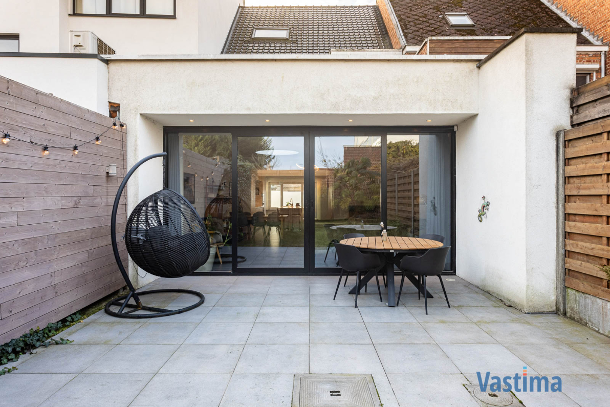Immo Vastima - Huis Te koop Aalst - Instapklare, lichtrijke én gerenoveerde gezinswoning