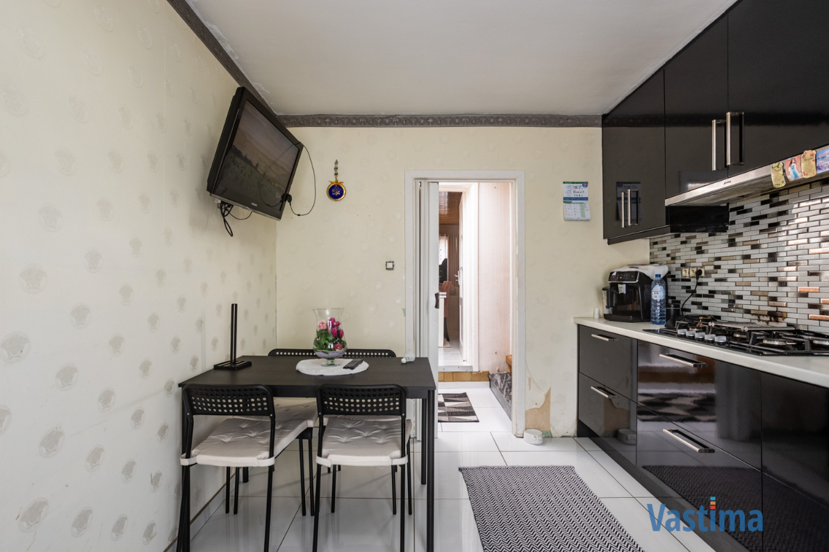 Immo Vastima - Huis Te koop Aalst - Twee aanpalende woningen met loods nabij centrum Aalst – ideaal voor wonen, werken of project