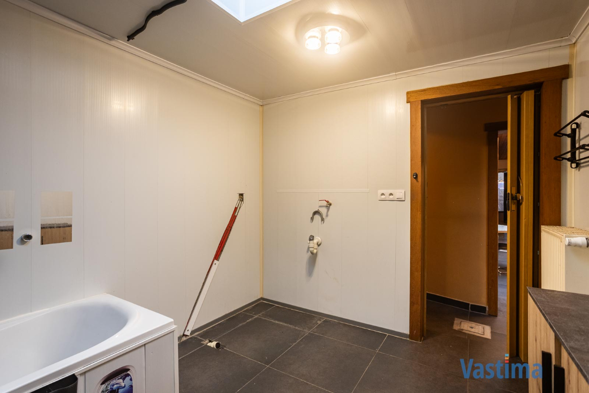 Immo Vastima - Huis Te koop Aalst - Stadswoning met zonnepanelen en tuin