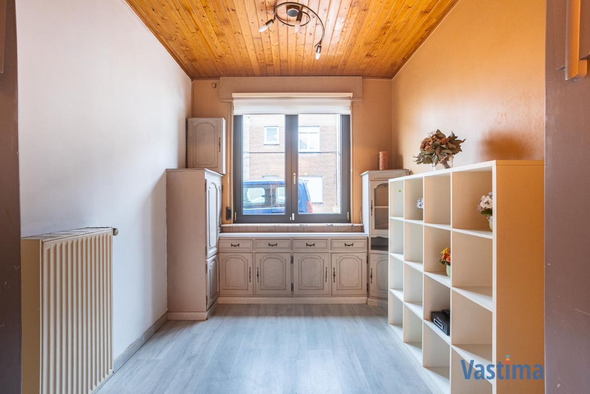 Immo Vastima - Huis Te koop Aalst - Stadswoning met zonnepanelen en tuin