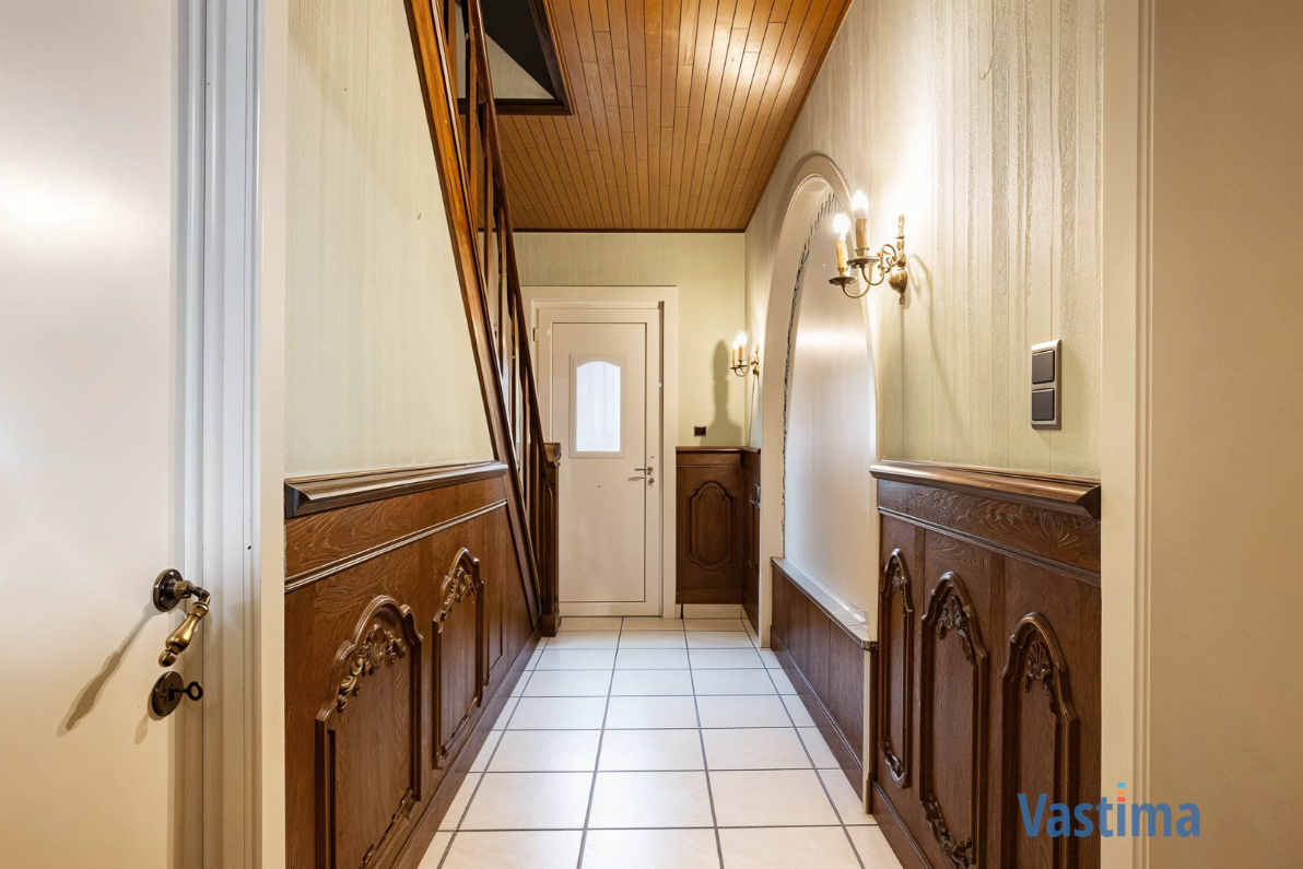 Immo Vastima - Huis Te koop Lede - Te renoveren, halfopen woning met zuid gerichte tuin