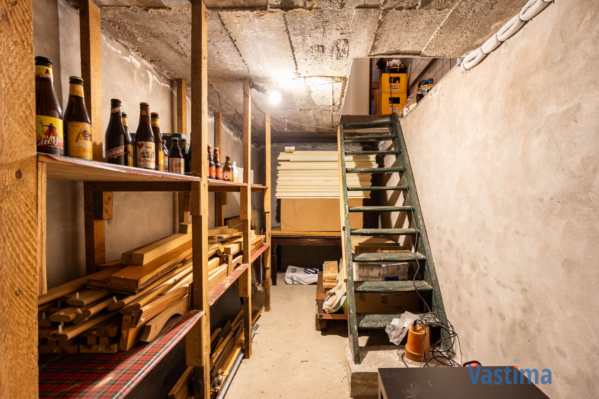 Immo Vastima - Huis Te koop Lede - Te renoveren, halfopen woning met zuid gerichte tuin