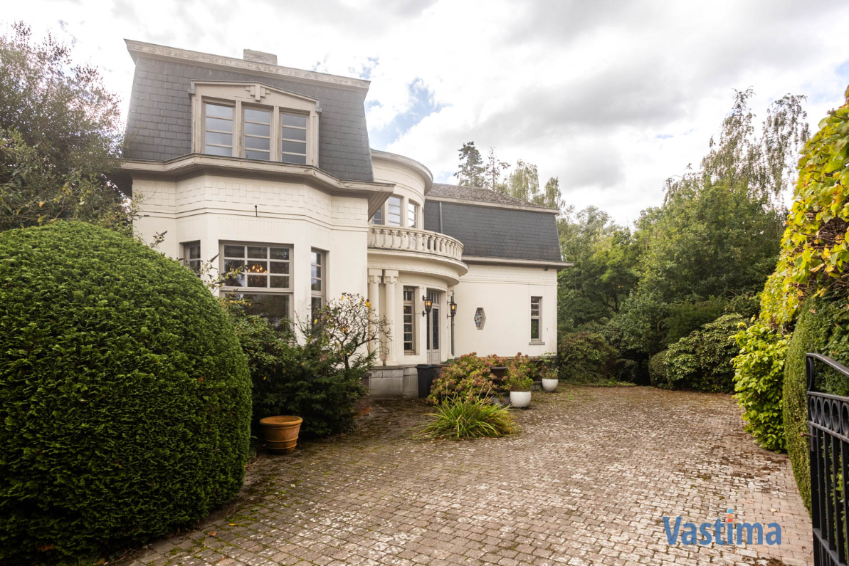 Immo Vastima - Huis Te koop Meldert - Karaktervolle villa met authentieke charme in een groene setting