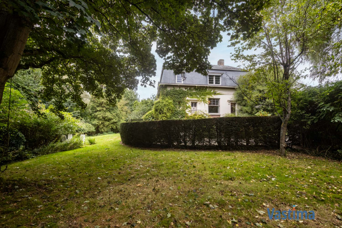 Immo Vastima - Huis Te koop Meldert - Karaktervolle villa met authentieke charme in een groene setting