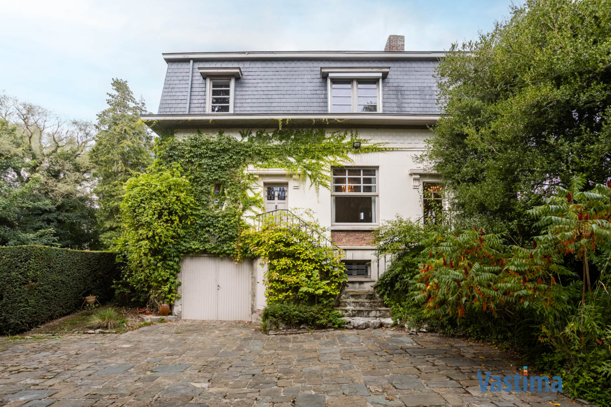 Immo Vastima - Huis Te koop Meldert - Karaktervolle villa met authentieke charme in een groene setting