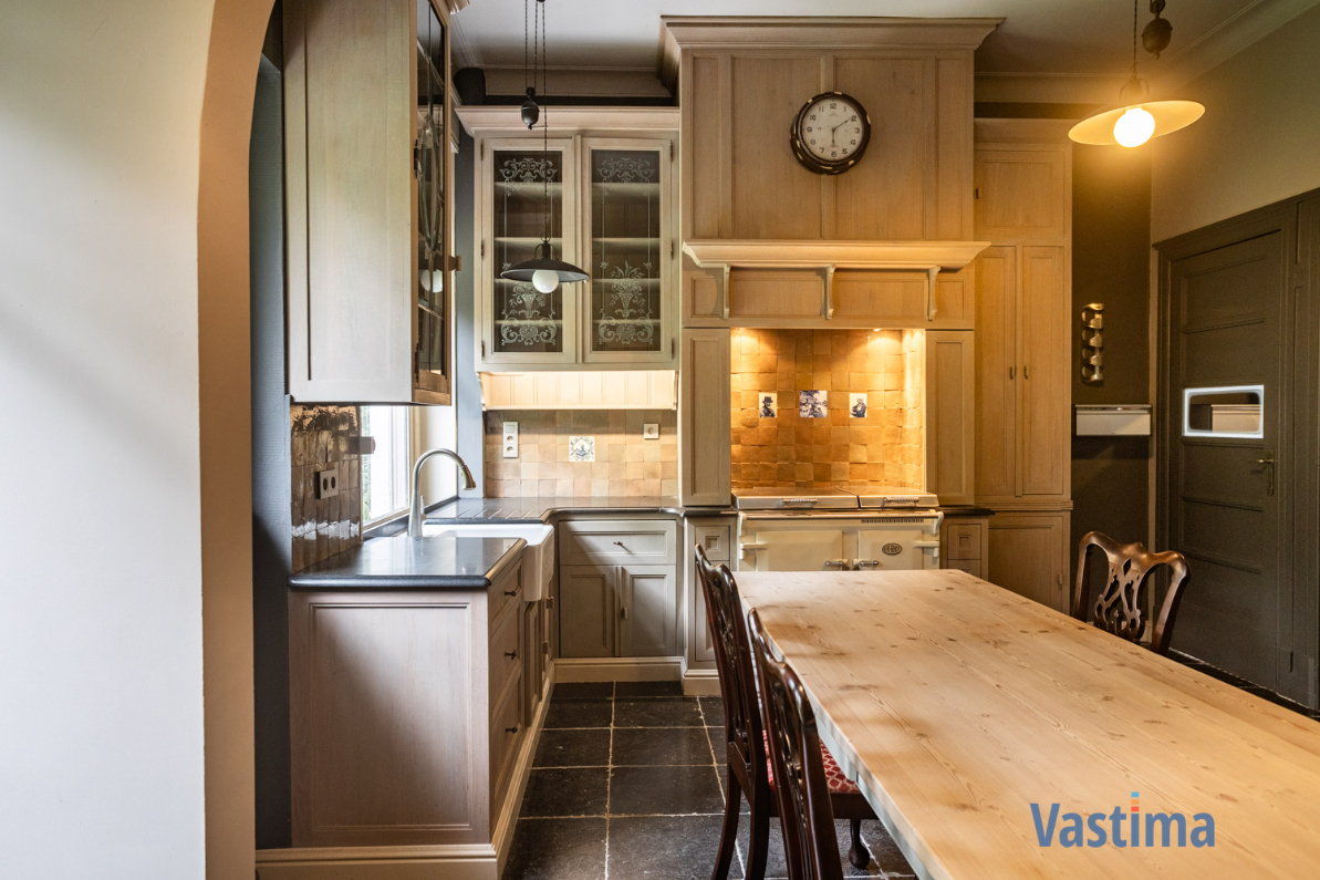 Immo Vastima - Huis Te koop Meldert - Karaktervolle villa met authentieke charme in een groene setting