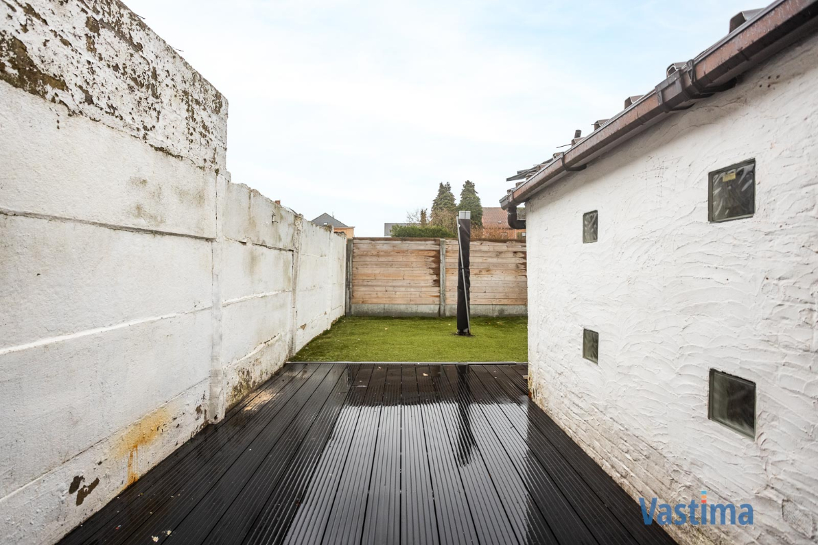 Immo Vastima - Huis Te koop Aalst - Stadswoning met zonnepanelen en tuin