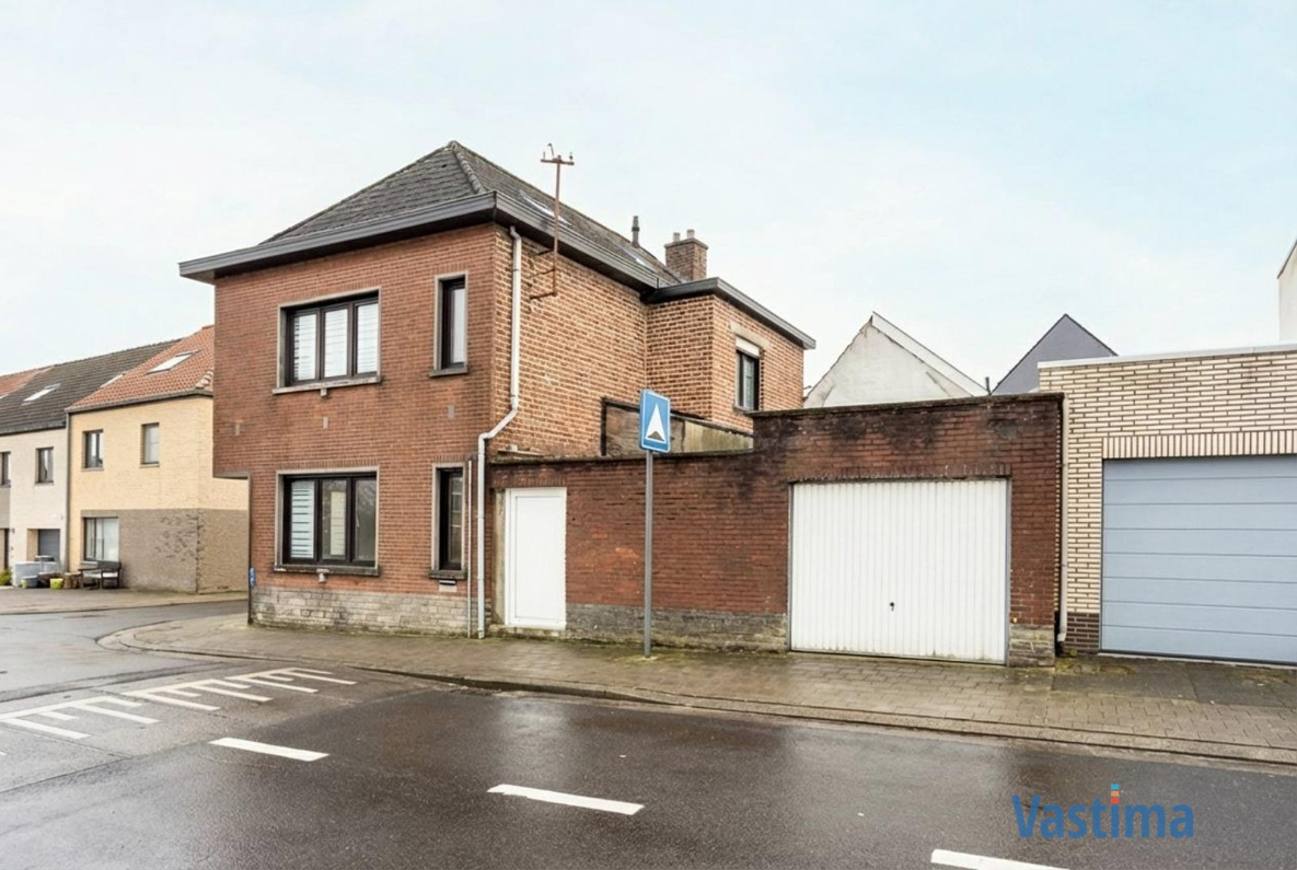 Immo Vastima - Huis Te koop Affligem - Te renoveren gezinswoning met potentieel op een gunstige locatie