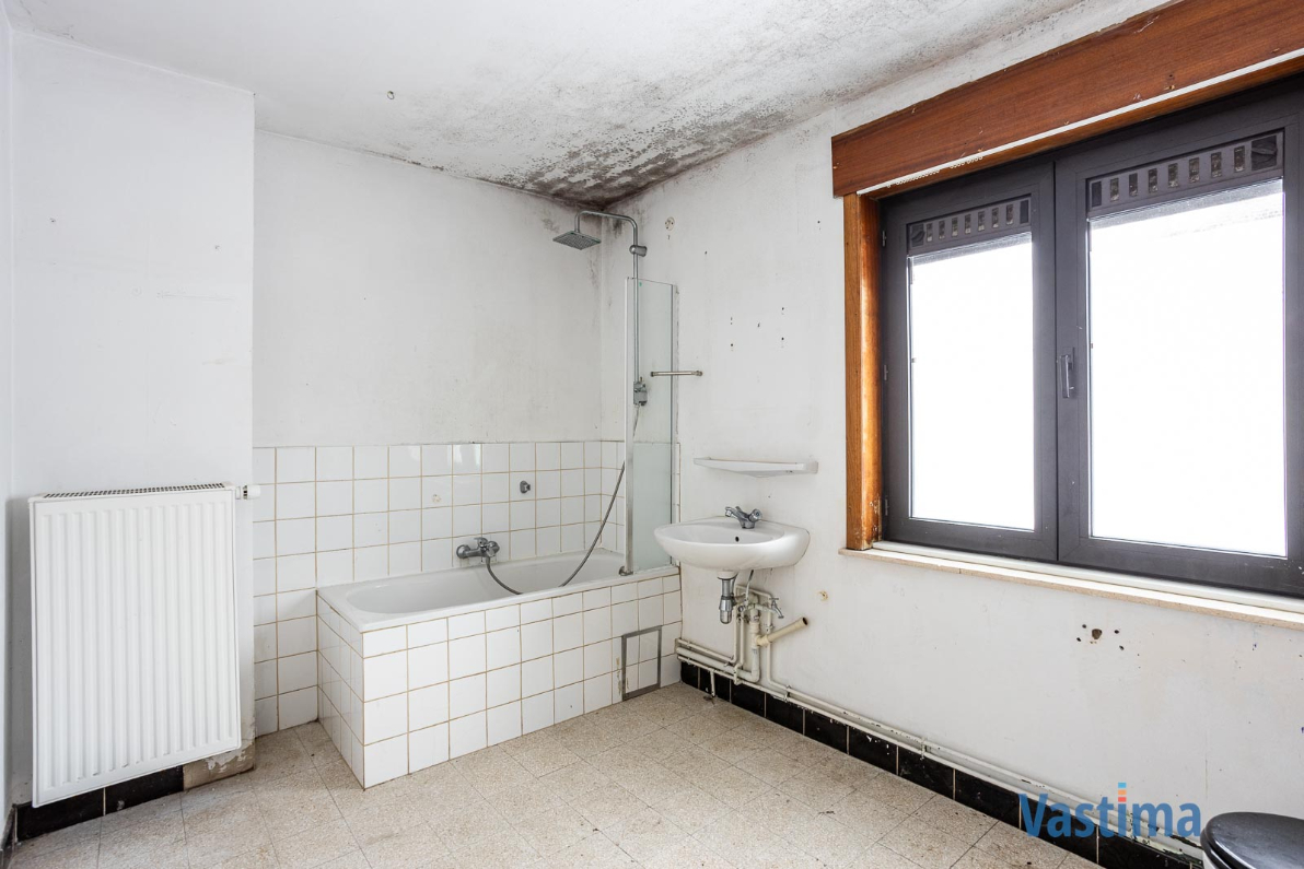 Immo Vastima - Huis Te koop Affligem - Te renoveren gezinswoning met potentieel op een gunstige locatie