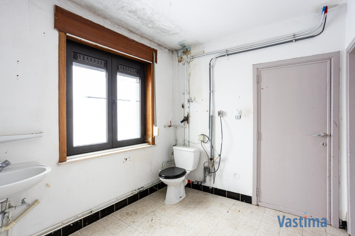 Immo Vastima - Huis Te koop Affligem - Te renoveren gezinswoning met potentieel op een gunstige locatie