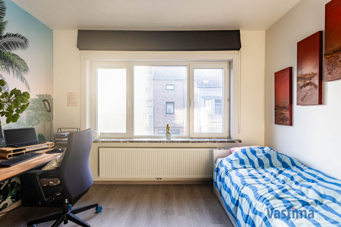 Immo Vastima - Huis Te koop Aalst - Instapklare, lichtrijke én gerenoveerde gezinswoning