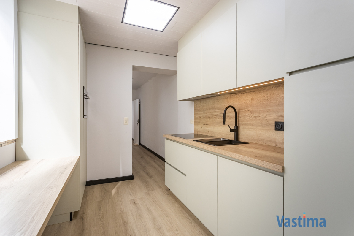 Immo Vastima - Huis Te koop Aalst - Volledig gerenoveerde rijwoning met 3 slaapkamers nabij centrum Aalst