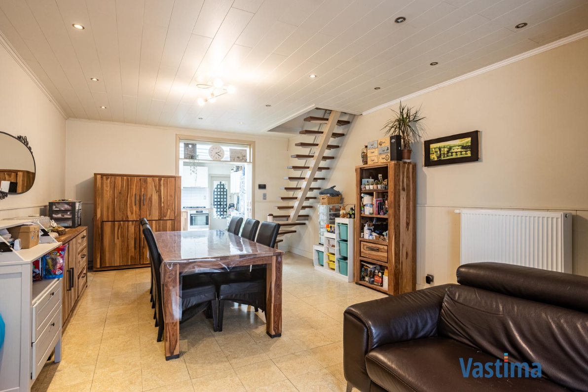 Immo Vastima - Huis Te koop Aalst - Energiezuinige gezinswoning met 3 slaapkamers, tuin en zonnepanelen