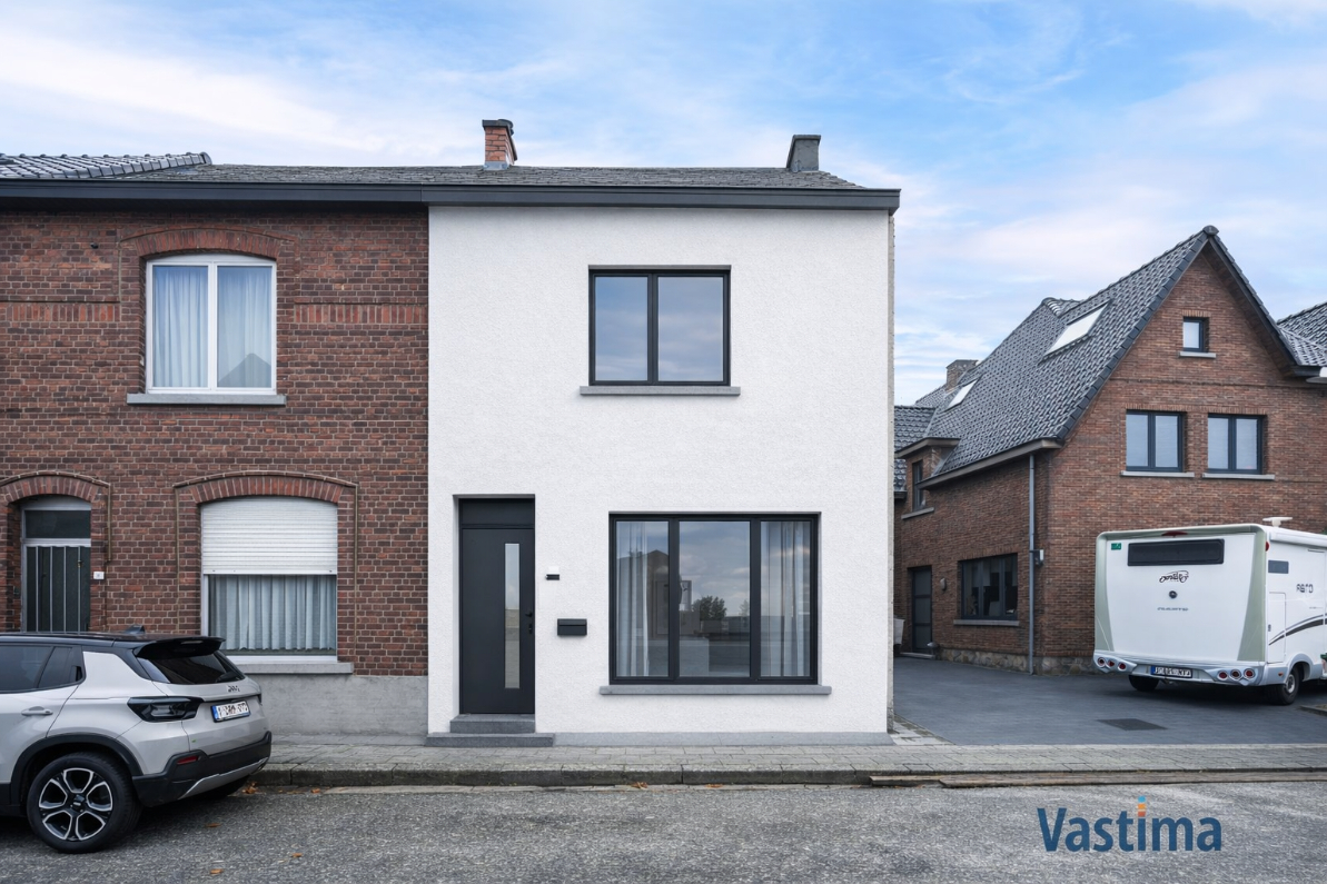 Immo Vastima - Huis Te koop Erembodegem - Gezinswoning met 3 slaapkamers en tuin nabij Erembodegem Dorp