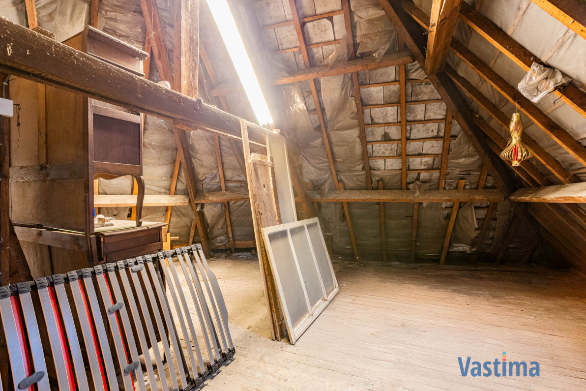 Immo Vastima - Huis Te koop Erembodegem - Uniek pand bestaande uit 2 woongelegenheden, garage en buitenruimte