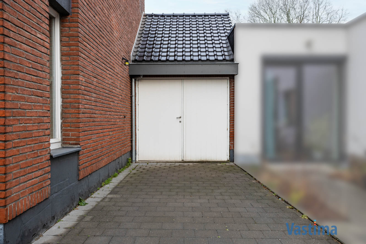 Immo Vastima - Huis Te koop Aalst - Op te frissen gezinswoning met 3 slaapkamers, garage en tuin