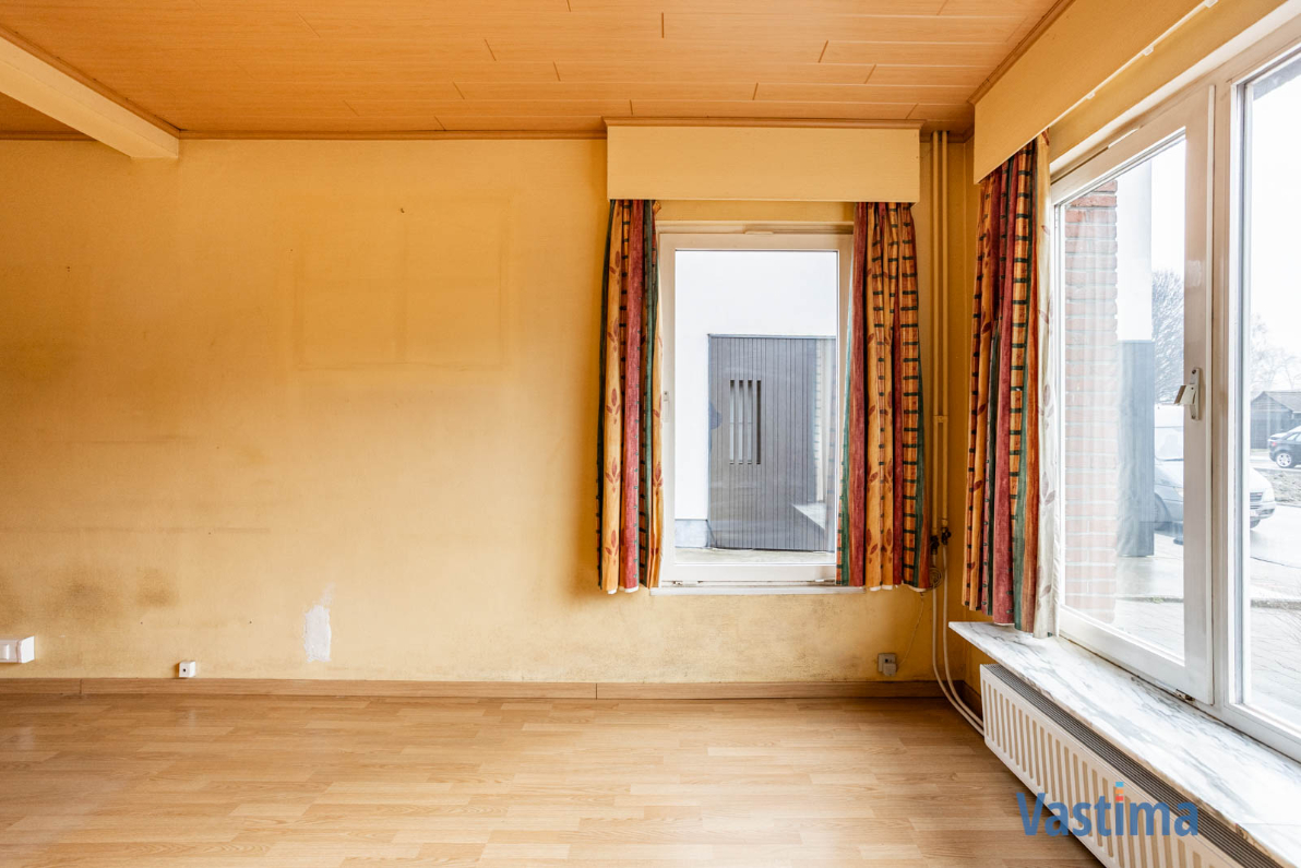 Immo Vastima - Huis Te koop Aalst - Op te frissen gezinswoning met 3 slaapkamers, garage en tuin
