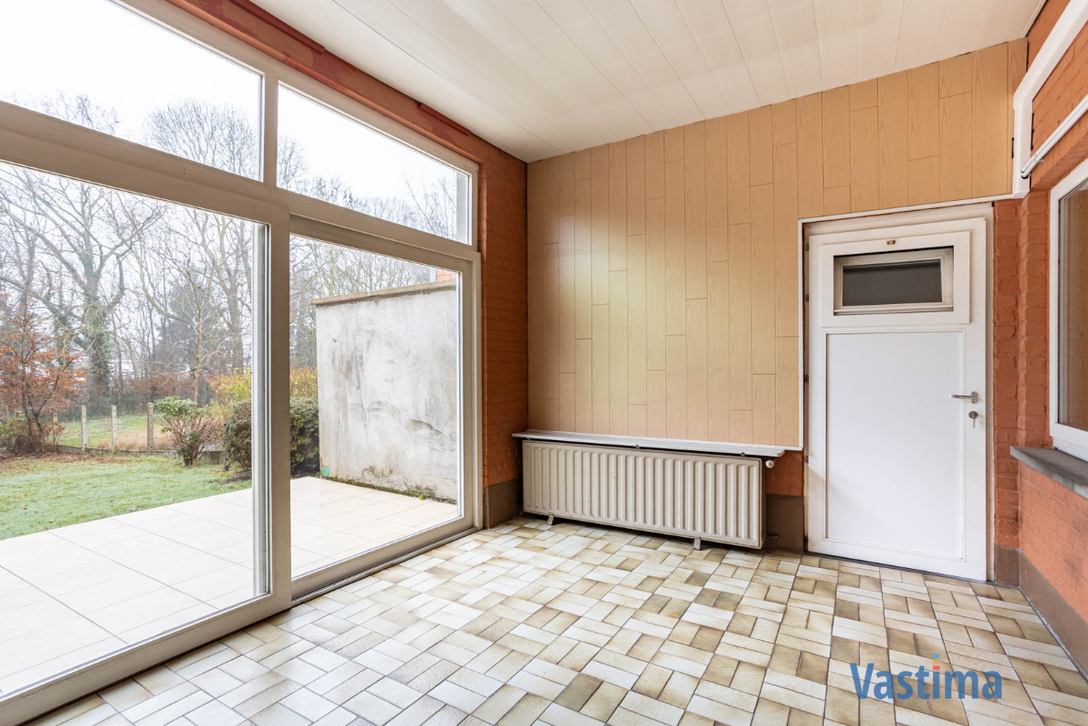 Immo Vastima - Huis Te koop Aalst - Op te frissen gezinswoning met 3 slaapkamers, garage en tuin